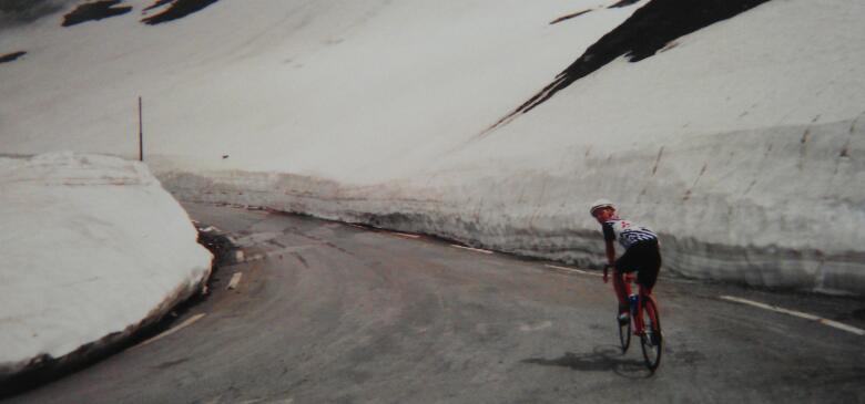 Arie richting de top van de Galibier pas waar vaak nog sneeuw ligt